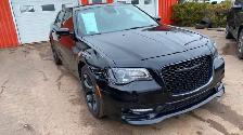 2022 CHrysler 300S - Photo 3