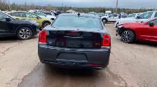 2022 CHrysler 300S - Photo 5