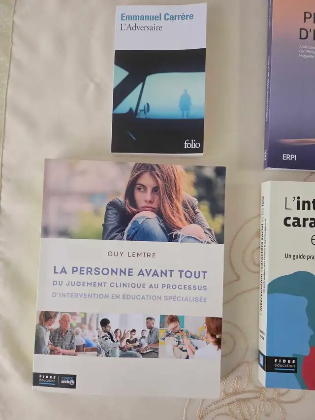 manuels scolaires pour éducation spécialisée