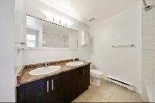 HUGE 4 DEN Townhouse for Rent for Lease (Meadowvale) - Photo 3