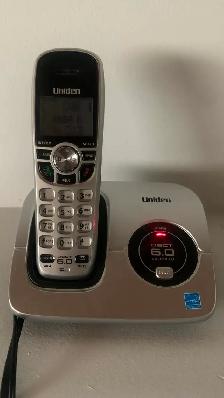 Single phone with built in answering service.