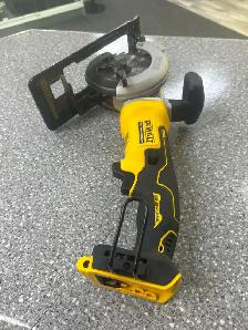 Dewalt DCS571 20V Brushless 4 1/2" Saw Tool Only - Photo 3