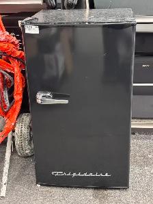 Frigidaire 3.2-cu ft Mini Fridge with Freezer