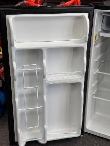 Frigidaire 3.2-cu ft Mini Fridge with Freezer - Photo 3