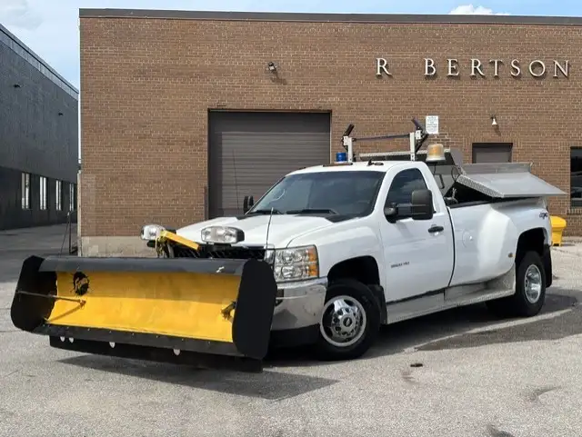 2011 Chevrolet Silverado 3500HD LT 4X4 6.6L DURAMAX DIESEL FISHE