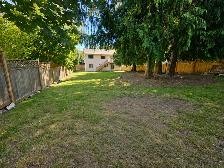 Spacious 4 Bed, 3 Bath Family Home in Sooke with In-Law space - Photo 2