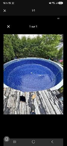 démontage.  démolition piscine
