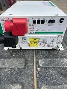 Xantrex Inverter Charger with RC7 GS Remote - Photo 2