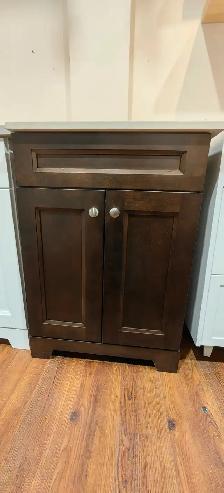 ⭐Clearance ⭐Solid wood 24' vanity with countertop - Photo 2