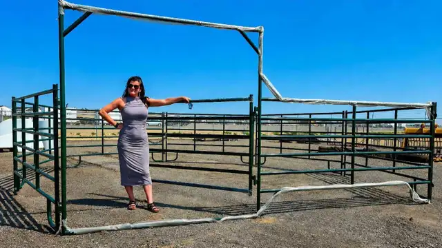 Heavy Duty Livestock Corral - Full Set Up - or Panels