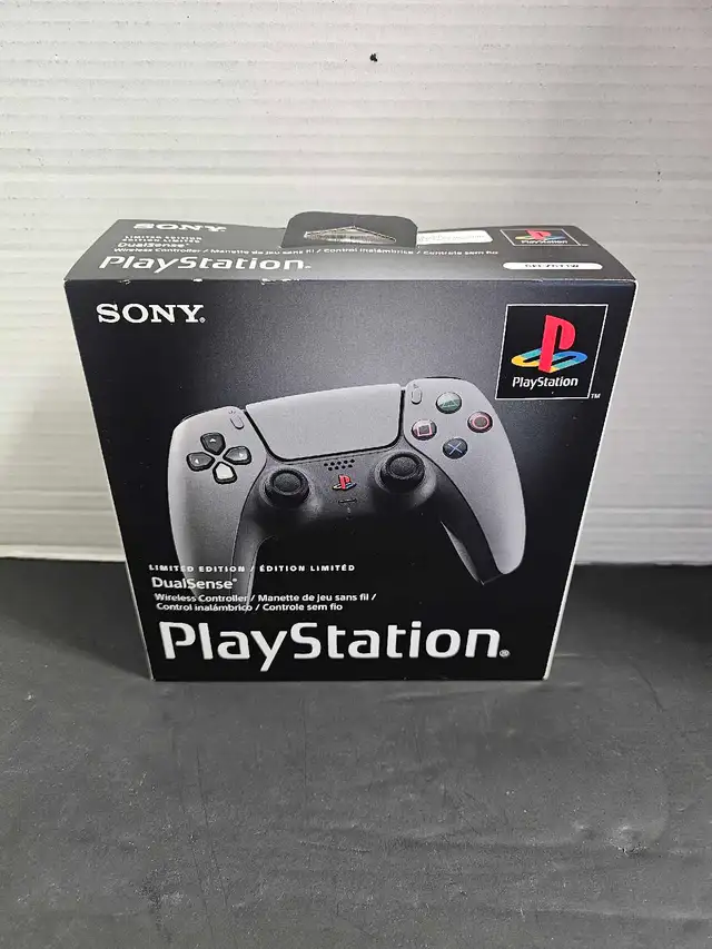 PS5 Anniversary Dualsense Controller