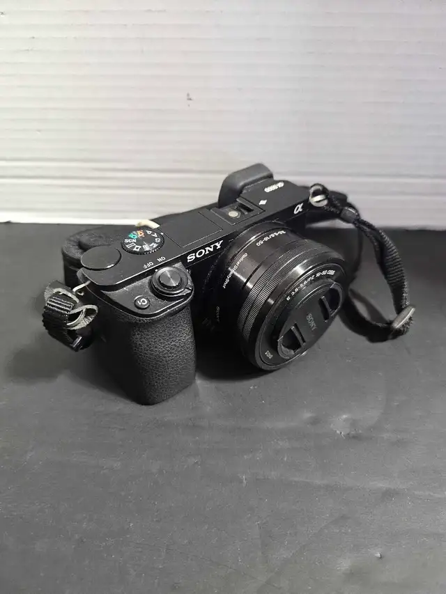 Sony A6000 With SEL1650 Lens