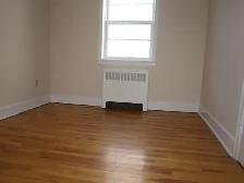 2 Bedroom Zulich Managed Apartment Available October 1st - Photo 7