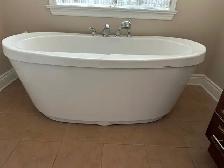 MAAX Jazz Freestanding Bathtub with Faucet Set