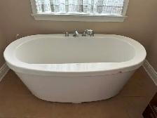 MAAX Jazz Freestanding Bathtub with Faucet Set - Photo 2