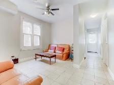 5 bedrooms for rent in a home near McMaster University - Photo 2