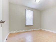 5 bedrooms for rent in a home near McMaster University - Photo 10