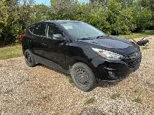2015 Hyundai Tuscon for parts
