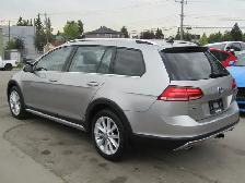 2018 Volkswagen Golf Alltrack 6 Speed Manual | Panoroof | NAVI | - Photo 8