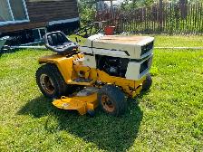 Lawn tractor