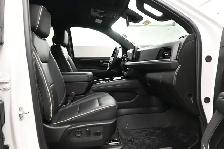 2025 Chevrolet Tahoe PREMIER 7 Passenger - Photo 32