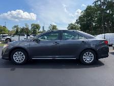 2014 Toyota Camry LE Hybrid - Photo 4