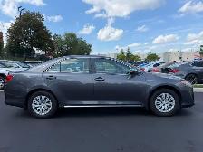 2014 Toyota Camry LE Hybrid - Photo 6