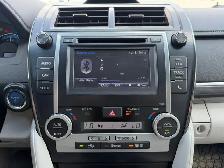 2014 Toyota Camry LE Hybrid - Photo 12