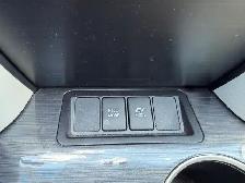 2014 Toyota Camry LE Hybrid - Photo 20