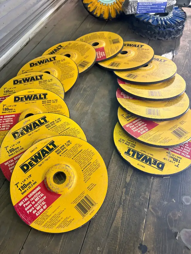 DeWalt 7inch x1/4" x 7/8" Grinding disk (13) $80
