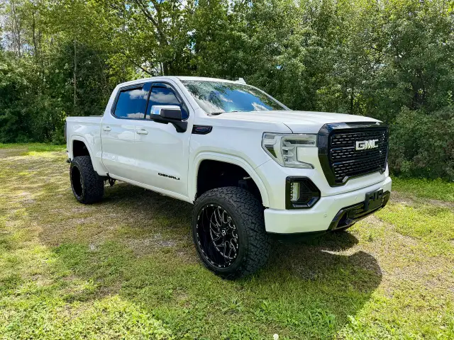 2019 GMC Sierra 1500 4WD Crew Cab 147' Denali