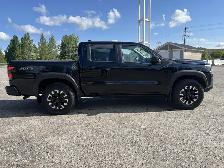 2024 Nissan Frontier PRO-4X | Luxury Equipment | No Accidents - Photo 9