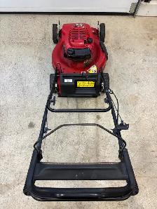 22" Toro Recycler self propelled lawnmower - Photo 4