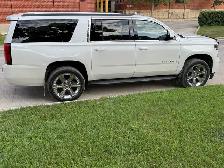 2017 Chevrolet Suburban LT 4WD - Photo 3