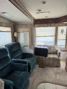 2004 Newmar Kountry Fifth Wheel 34 ft