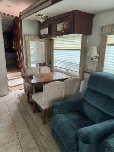 2004 Newmar Kountry Fifth Wheel 34 ft - Photo 2