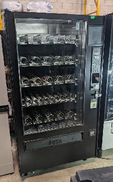 FINANCED Vending Machines - Photo 7