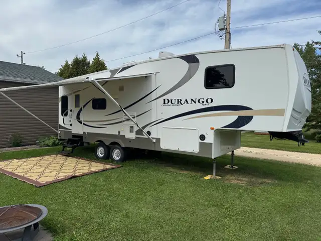 2009 Canadian Edition Durango Fifth Wheel