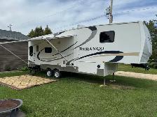 2009 Canadian Edition Durango Fifth Wheel