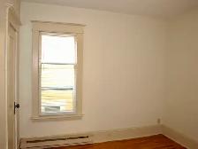 Very large three bedroom - Photo 10