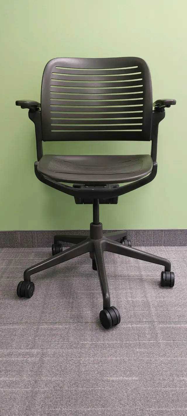 Steelcase Cachet Work Chair