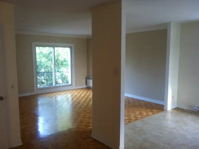 Grand 5 1/2 à louer, haut de duplex, près d'Anjou