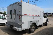 2015 Ford F-550 XLT Diesel Service Body truck DRW - Photo 2