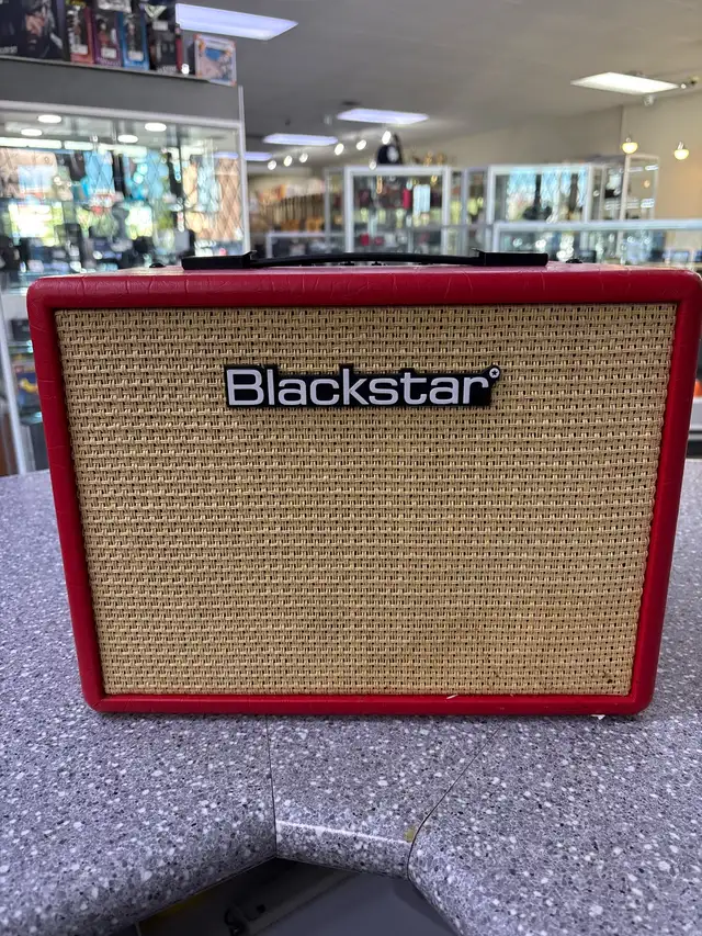 BLACKSTAR DEBUT 15E 120V / 45 WATTS GUITAR AMPLIFIER