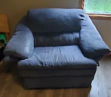 Oversized chair - FREE - Photo 2