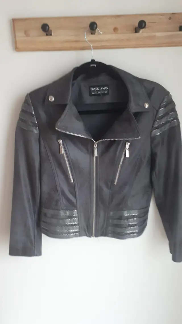 Manteau grandeur petite signé Frank Lyman