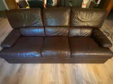 Leather sofa and armchair - Sofa et fauteuil en cuir