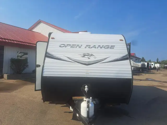 Lightweight Family Bunkhouse – Easy to Tow & Ready to Camp! ️