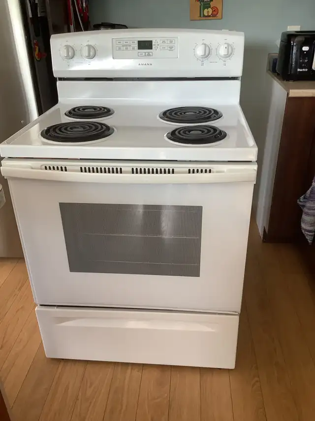 Cuisinière et Hotte