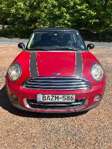 Selling 2011 Mini Cooper standard transmission - Photo 3